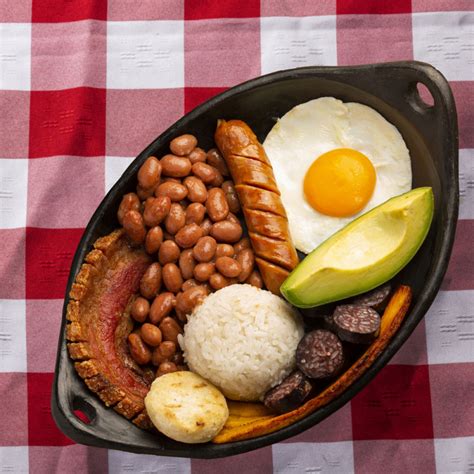 bandeja paisa casera|receta de bandeja paisa colombiana.